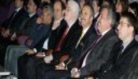 Yakışıklı jönle hayata dair