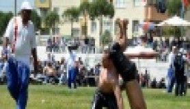 Ata sporu Güreş, Aliağa'da yaşatılıyor