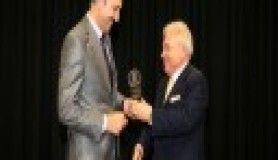 Başkan Yeniaya'ya çevre ödüllü verildi