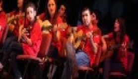 Gitarist gençler salonu coşturdu