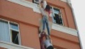 Hayata Böyle Tutundu