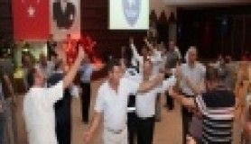 Zabıta halay çekerek stres attı