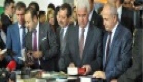 Akgün’den protokole hediye kitap