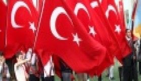 Küçükçekmece'de 89.yıla coşkulu kutlama