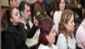 Çocuklara televizyon izleme eğitimi verilmeli