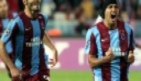 Fırtına zirveye tutundu