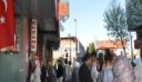 Nöbetçi eczanelerde kuyruk çilesi  