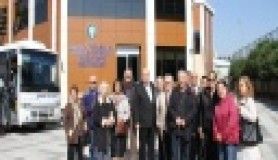 Belediye, Yurttaşlara hizmet noktalarını gezdiriyor