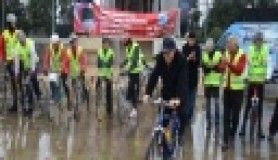 Akgün, bisiklet ekibini Çanakkale’ye uğurladı