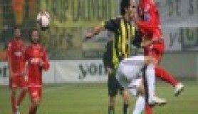 Manisa Fener'i Zirveden İndirdi