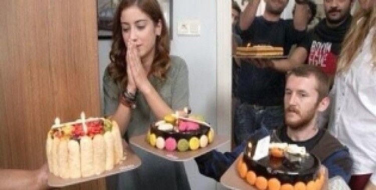 Hazal Kaya’ya dizi setinde sürpriz