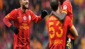 Aslan penaltılarla turladı