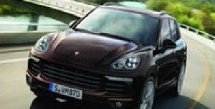 Porsche Cayenne yenilendi