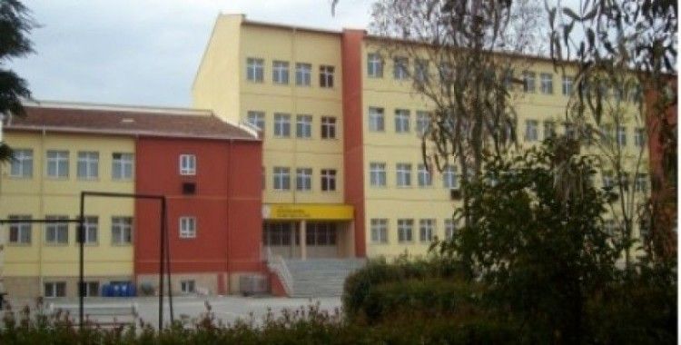 Süleyman Demirel Anadolu Ticaret Meslek Lisesi'ne nasıl giderim ?