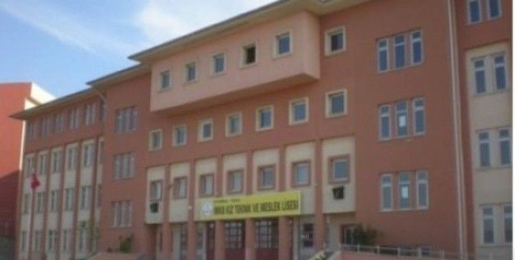 Tuzla İMKB Mesleki ve Teknik Anadolu Lisesi'ne nasıl giderim ?