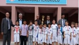 Osmangazi İlkokulu'na nasıl giderim ?