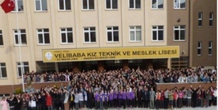 Velibaba Anadolu Kız Teknik ve Meslek Lisesi'ne nasıl giderim ?