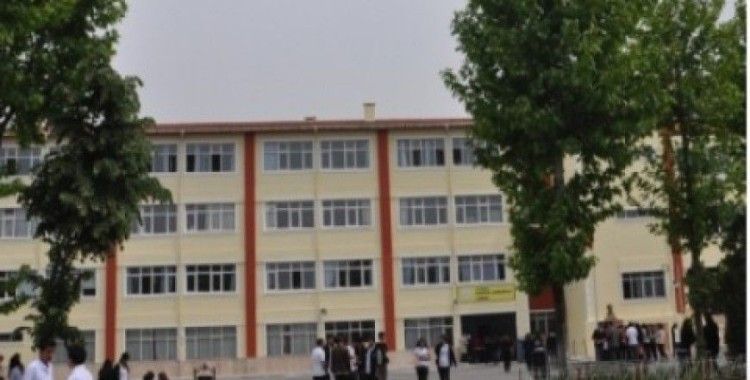 Kartal Anadolu Lisesi'ne nasıl giderim ?
