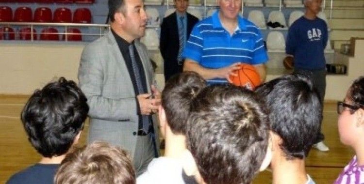 İl Müdürü Yıldız'dan Basketbol kurslarına ziyaret