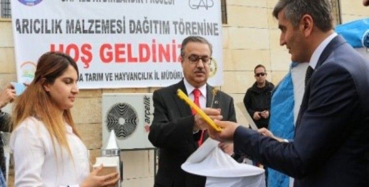 Şırnak'taki arıcılara malzeme dağıtıldı