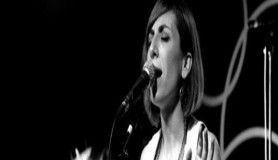 Burcu Tatlıses albüm tanıtım konserinde hayranlarıyla buluştu