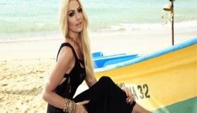 Hadise'den cesur pozlar