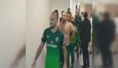 Bursasporlu futbolcuların galibiyet sevinci