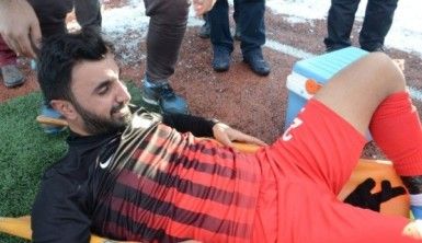 Sakatlanan futbolcu gözyaşlarına boğuldu