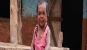 Hindistan'lı Basori Lal ve boyundan büyük yaşı