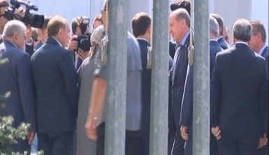 Erdoğan'ı karşılayanlar arasında Kadir Topbaş da vardı