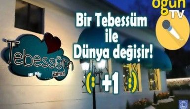 Bir Tebessümle Dünya değişir!