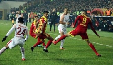 Aslan zirveyi Malatya'da bıraktı