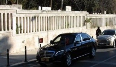 Erdoğan anne ve babasının kabrini ziyaret etti