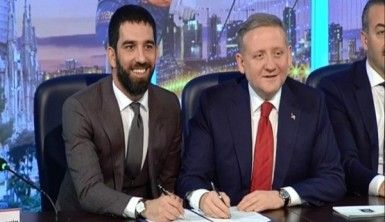 Arda imzayı attı, Törende Galatasaray soruldu