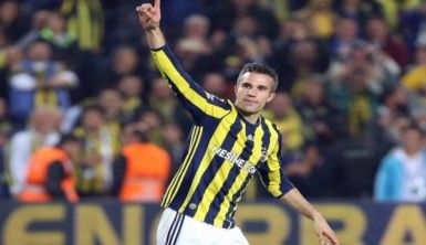 Robin van Persie taraftarlara veda etti