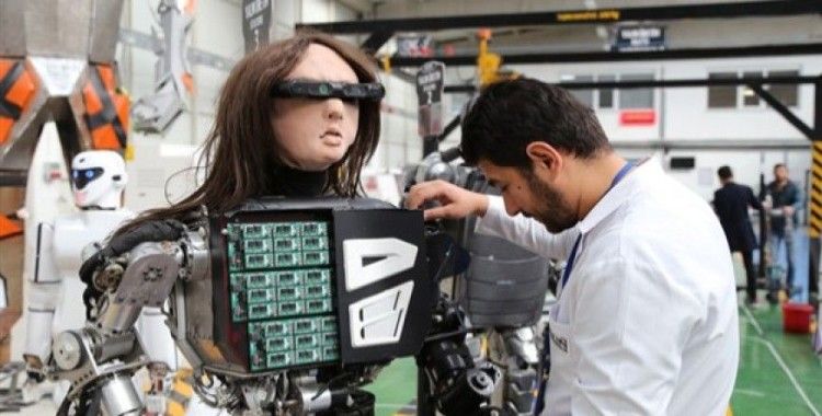 'İnsansı' robotlar kışla nöbetine talip