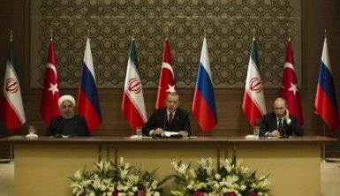 Üçlü Zirve sonrası ortak basın toplantısı