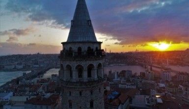 Galata Kulesi gün batımında havadan görüntülendi