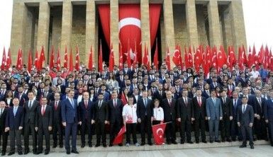 Bakan Bak Anıtkabir'i ziyaret etti