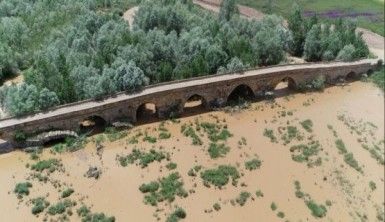 Kral Yolu üzerindeki 2 bin yıllık köprü