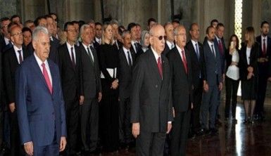 TBMM Başkanı Binali Yıldırım, Anıtkabir'i ziyaret etti