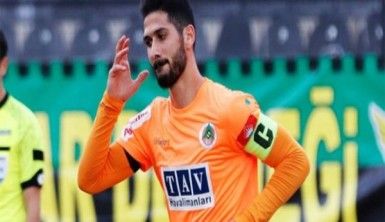 Emre Akbaba, Galatasaray için İstanbul'a geldi