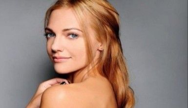 Meryem Uzerli'den şarkı süprizi