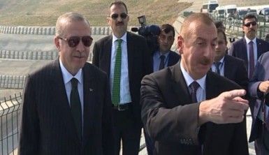 Erdoğan ve Aliyev rafineride incelemelerde bulundu