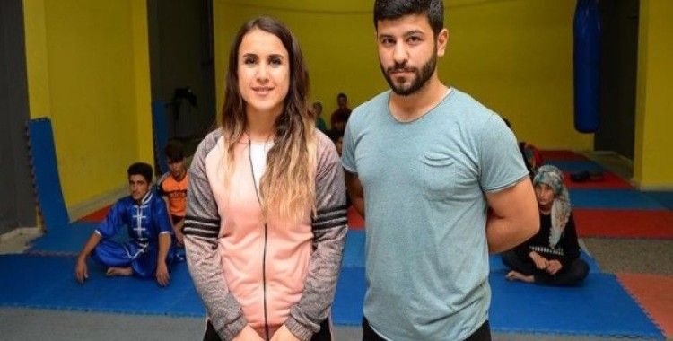 Milli antrenör çiftten Bitlis'te 'wushu sanda' eğitimi