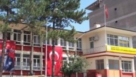 Bunalıma giren öğrenci, okulun penceresinden atladı