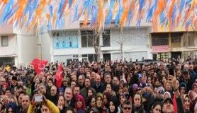 AK Parti SKM yoğun katılımla açıldı