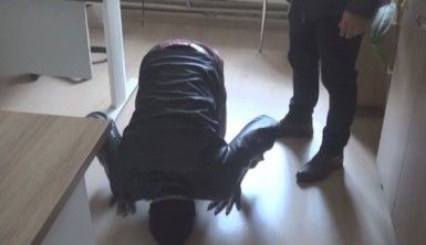 Otobüste unuttuğu parası bulununca secde etti