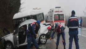 Kocaeli'de öğrenci servisi otomobille çarpıştı: 1 ölü, 9 yaralı