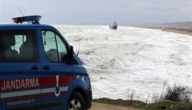 Kocaeli'de kuru yük gemisi karaya oturdu